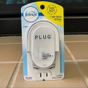 🔶 {4/$12} Febreze Plug Scented Oil Warmer